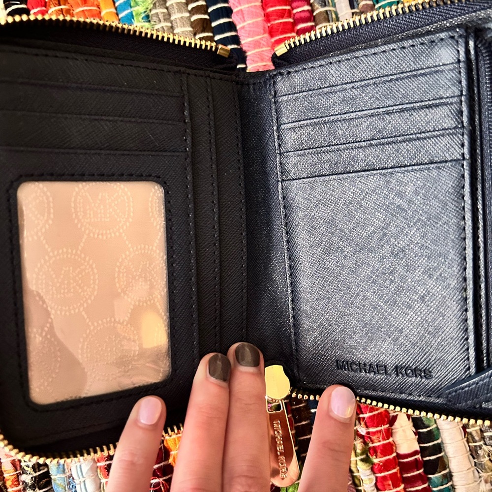Michael Kors Navy Wallet - Picture 4 of 5